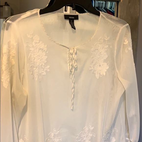 Sheer tunic top - Picture 4 of 4